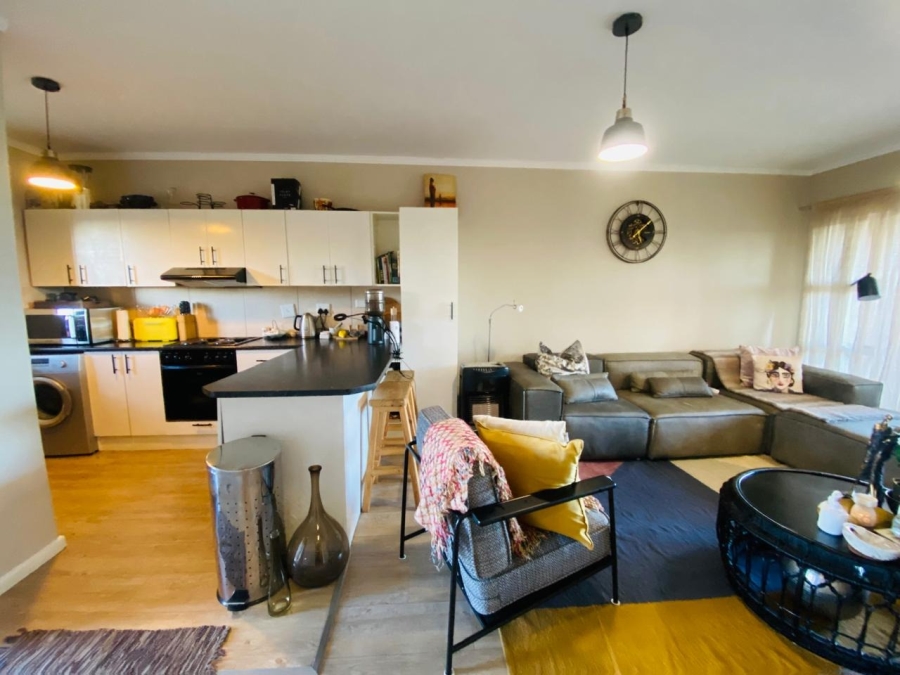 To Let 2 Bedroom Property for Rent in Royal Ascot Western Cape